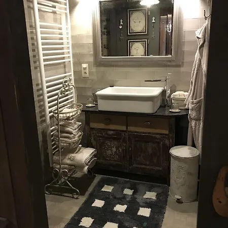 بيت ريفي Le Relais De *